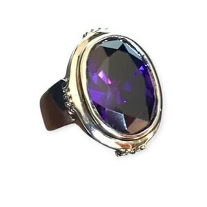 Faceted glass faux amethyst purple and silver tone fashion ring, Sz 6